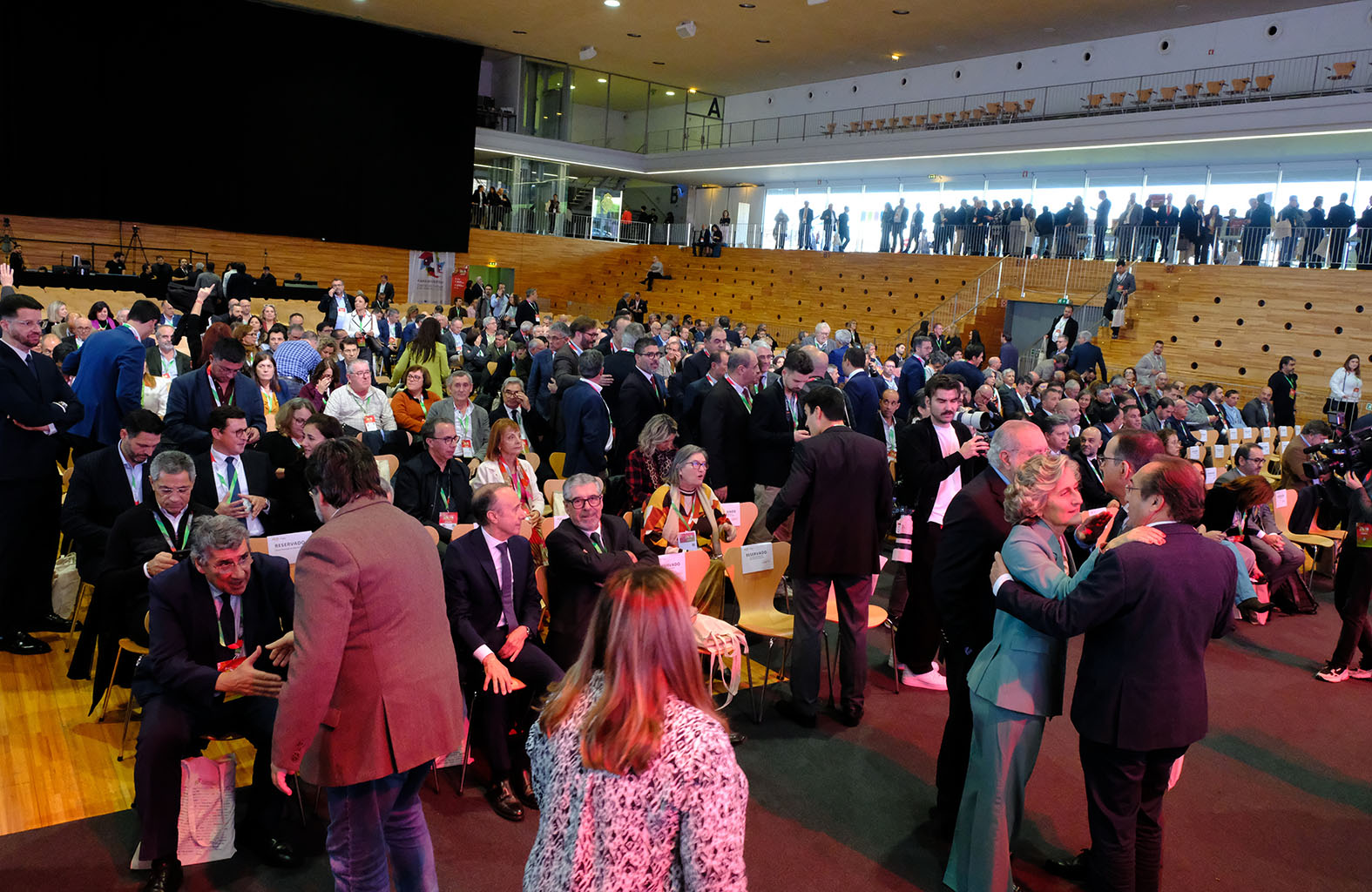 'apagão' na iluminação de natal em viana que até carlos moedas queria ver