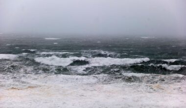 Aviso laranja para seis distritos devido à agitação marítima