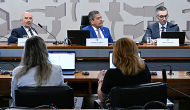 Nutrição adequada é essencial no tratamento contra o câncer, aponta debate — Senado Notícias