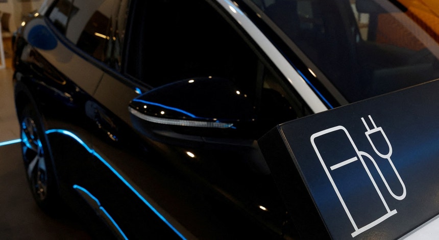 Candidaturas ao apoio estatal à compra de veículos elétricos abrem esta segunda-feira