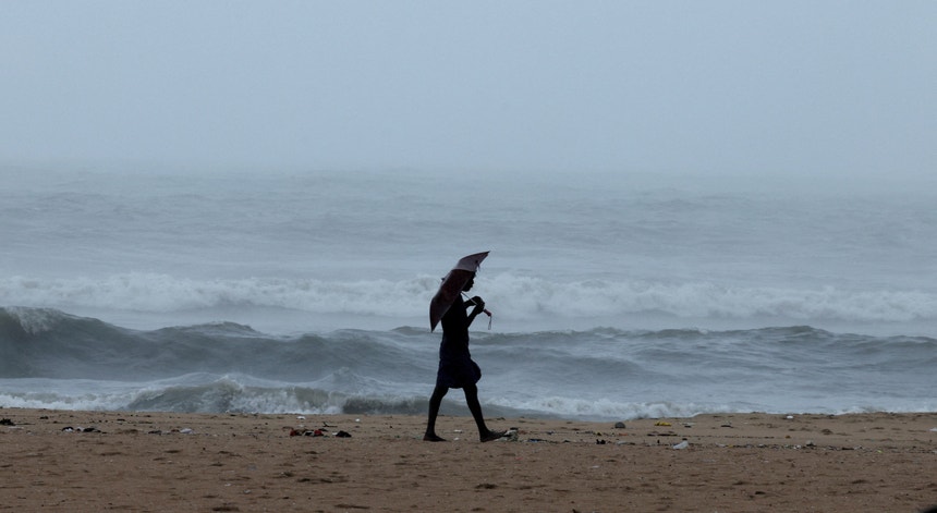 Aviso laranja para distritos do Porto, Viana do Castelo e Braga devido a agitação marítima