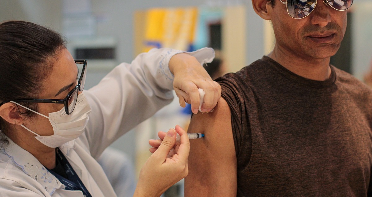 Sesau emite alerta epidemiológico e monitora nova variante do H3N2