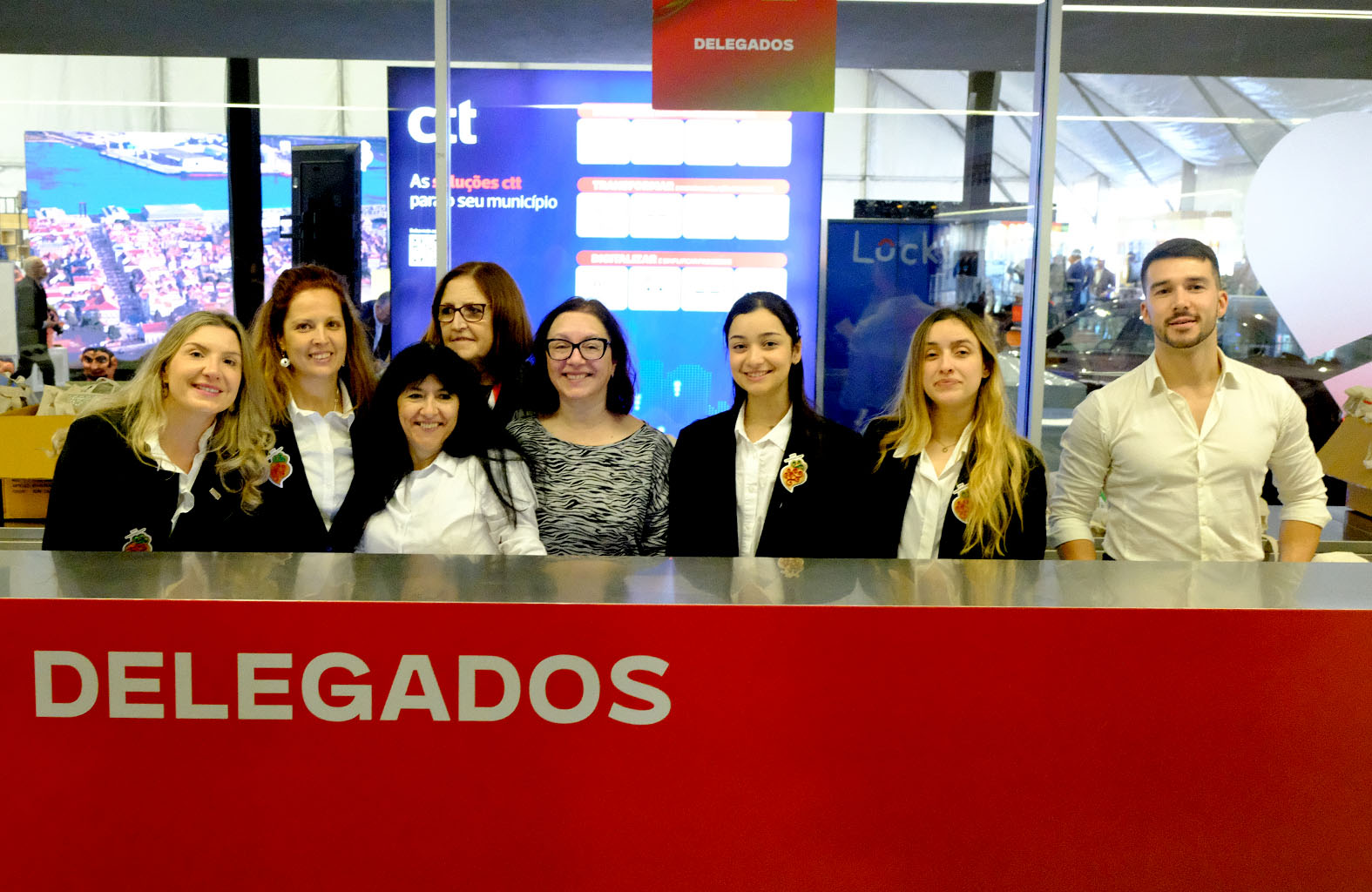 'apagão' na iluminação de natal em viana que até carlos moedas queria ver