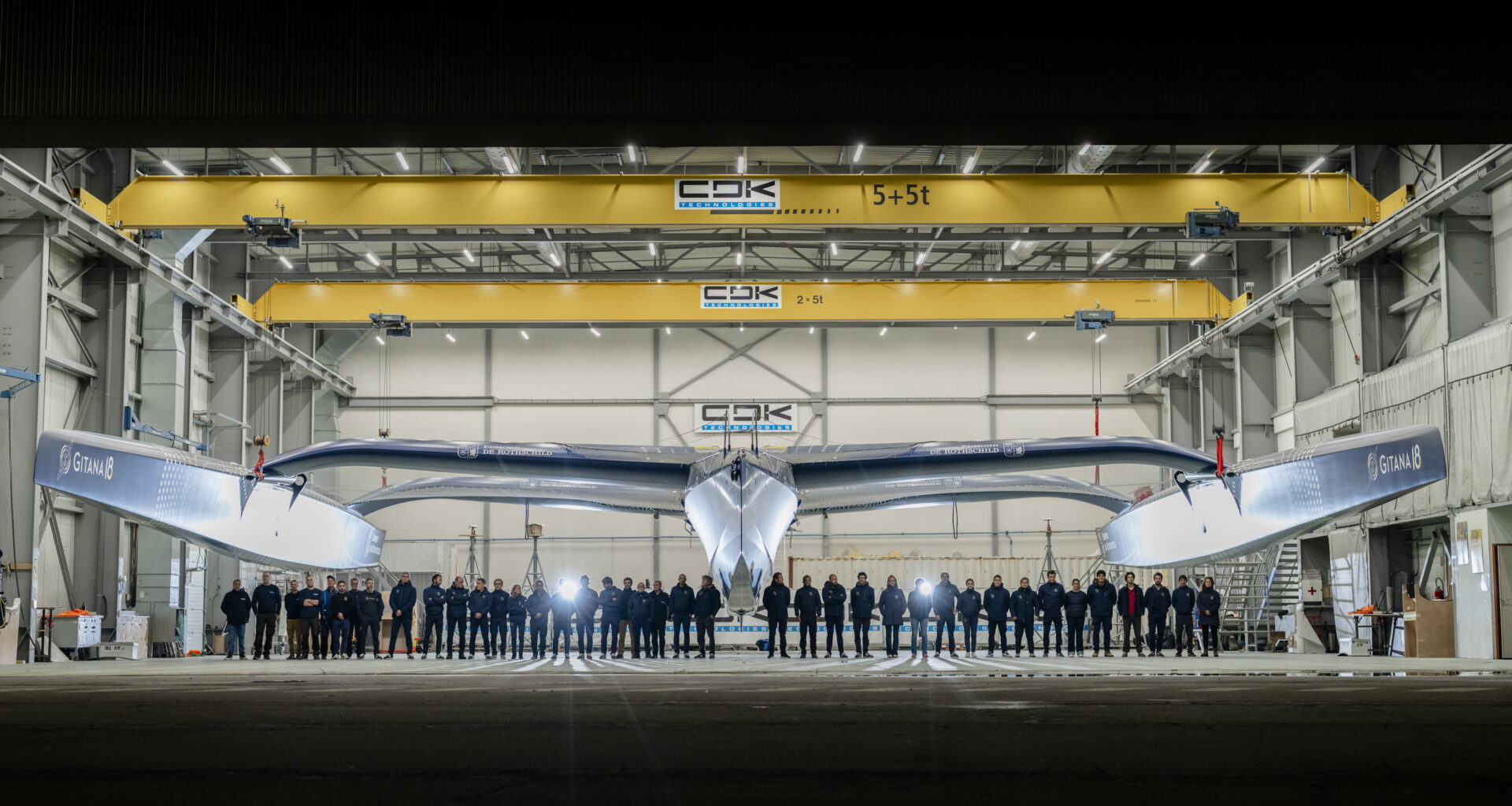 Gitana 18, uma “criatura polimórfica” desenhada para voar 100% do tempo possível, mesmo em mar aberto