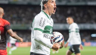 Português faz história e é eleito jogador do ano da Série B