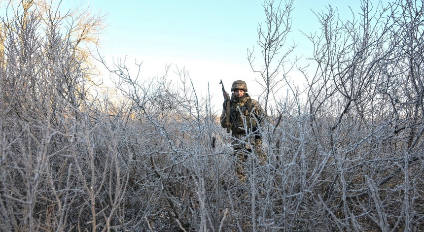 Rússia acusa Ucrânia de tentar "torpedear" negociações apoiadas pelos EUA