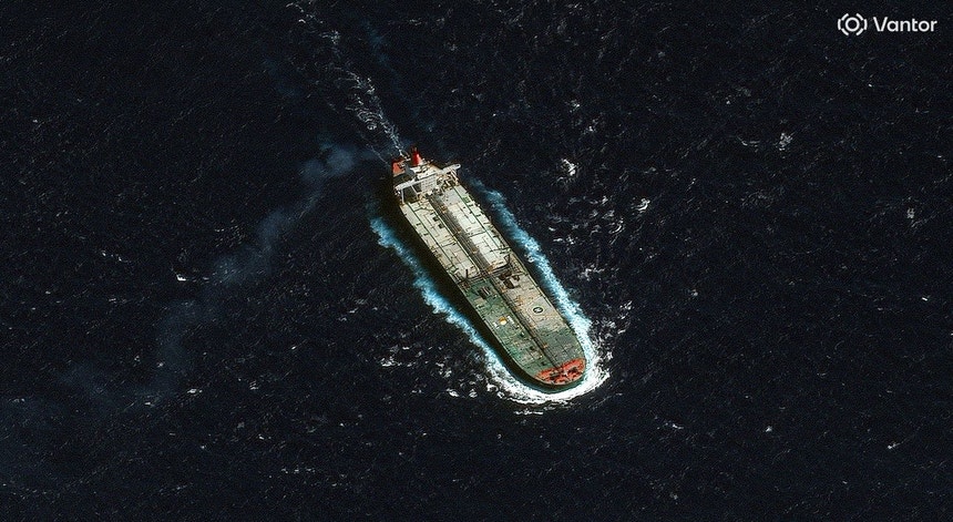 Nicolás Maduro ordena escolta militar a petroleiros devido ao bloqueio de Trump