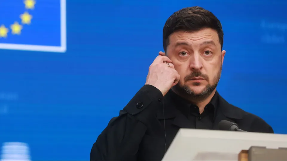 Zelensky diz que adesão à NATO está na Constituição da Ucrânia