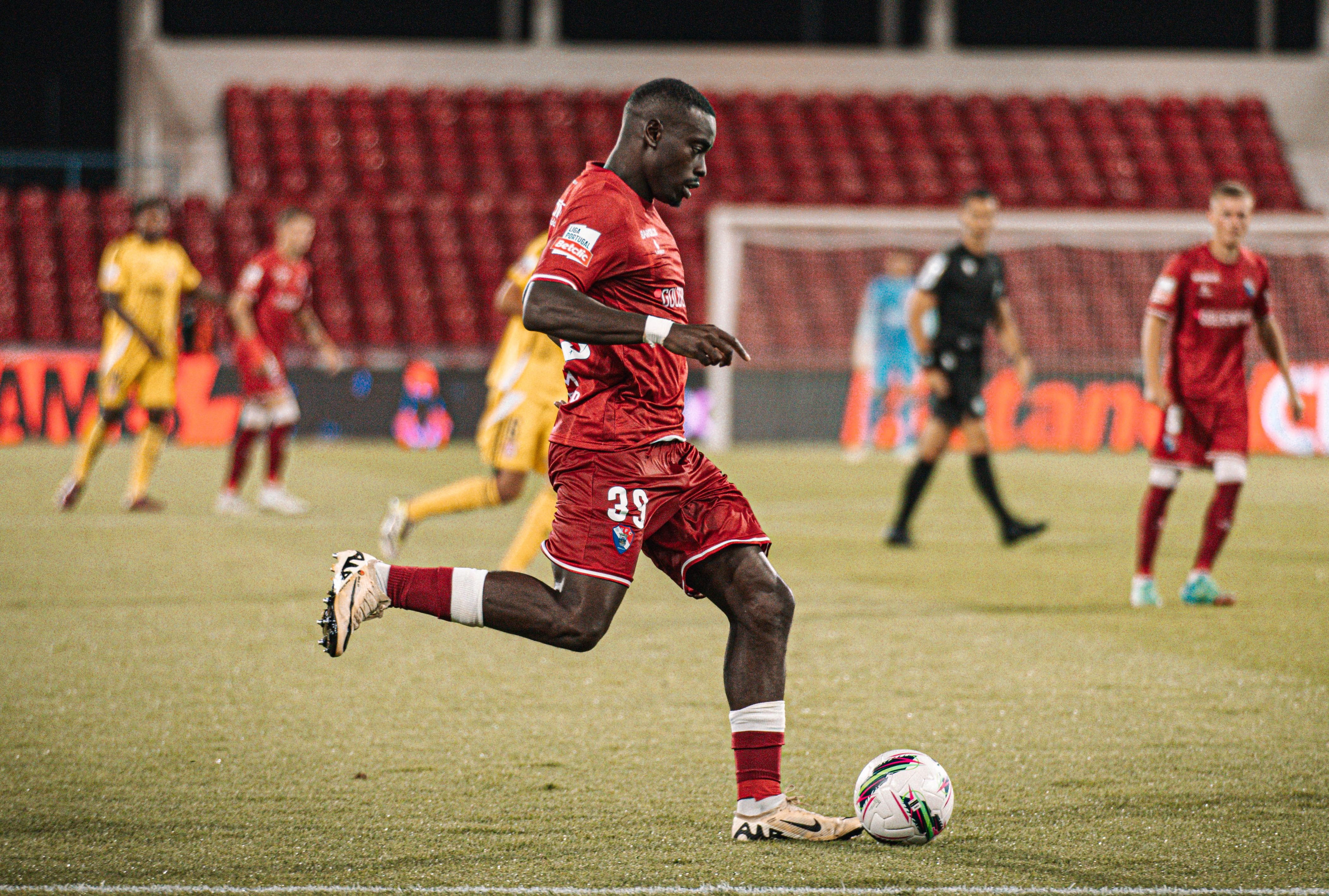 Jonathan Buatu (Gil Vicente) - Angola. 1.3% de hipóteses de vitória; 4% de chegar à final; 11.2 % de chegar às meias-finais; 28% de chegar aos quartos de final Foto: Miguel Nunes/A BOLA