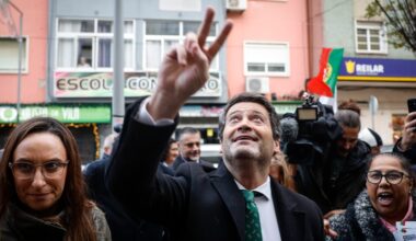 "Está em causa a liberdade de expressão". Ventura diz que vai recorrer da ordem de retirada de cartazes