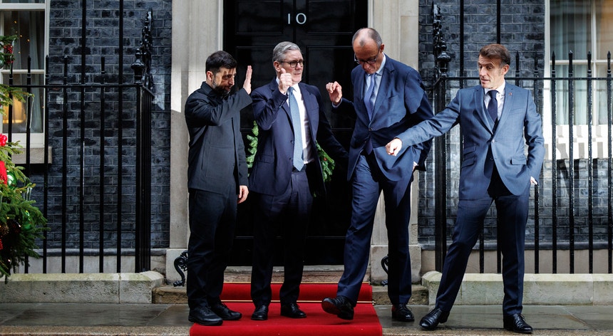 "Trabalho comum sobre plano americano". Zelensky colhe mão-cheia de diplomacia na Europa