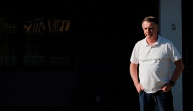 Cirurgia de Jair Bolsonaro a hérnias inguinais foi "bem-sucedida"