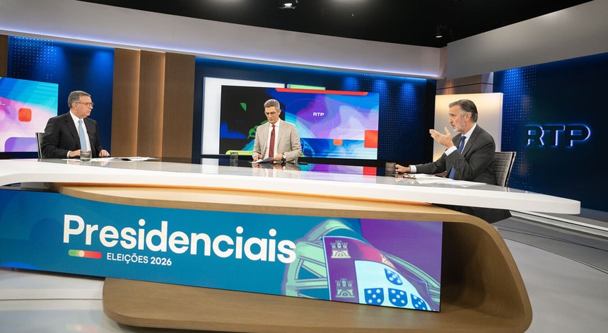 Cotrim diz que qualidades de Seguro não chegam, socialista acusa-o de inclinar país à direita