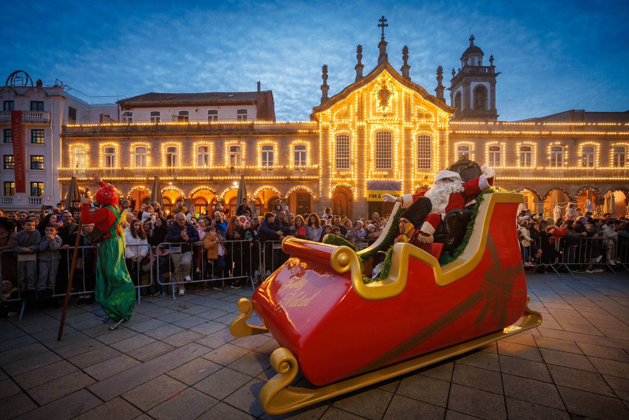 "maior parada de natal de sempre em braga" voltou a encher as ruas