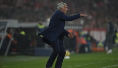 Benfica-Nápoles: grande surpresa no onze de Mourinho
