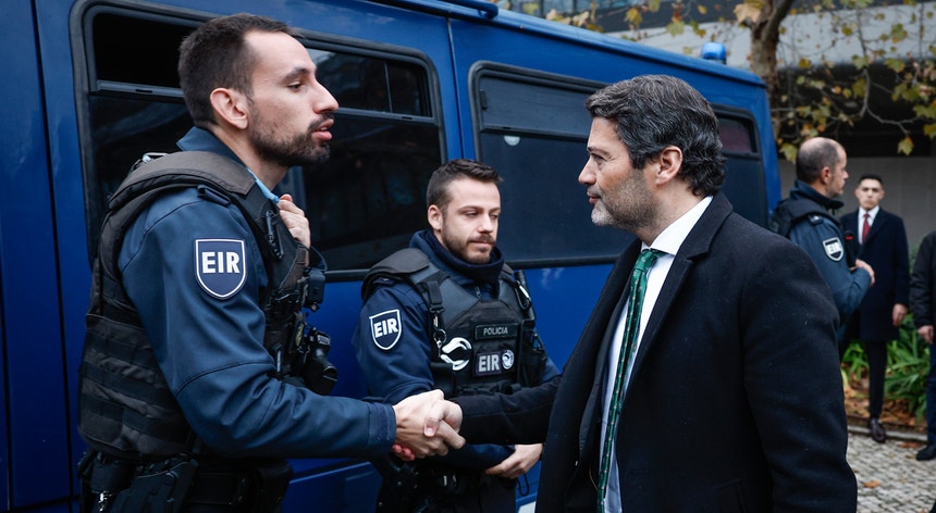 Ventura cita Montenegro e culpa Costa por "esta imigração" em Portugal