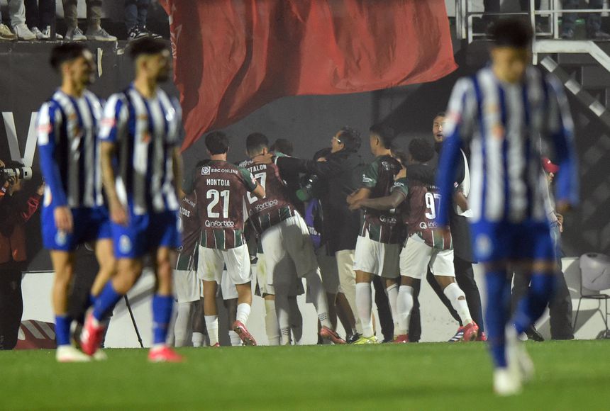 Última derrota do FC Porto na Liga foi com o E. Amadora, na Reboleira. No Dragão, a história é outra - Foto: Miguel Nunes