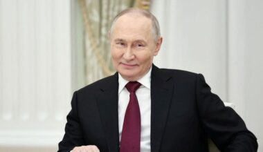 O jogo de Vladimir Putin entre ameaças aos europeus e negociações de paz com os americanos