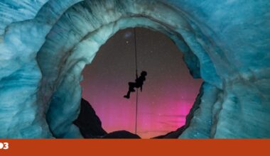 As melhores fotografias de auroras boreais de 2025, do extremo Norte ao Sul | Fotogaleria