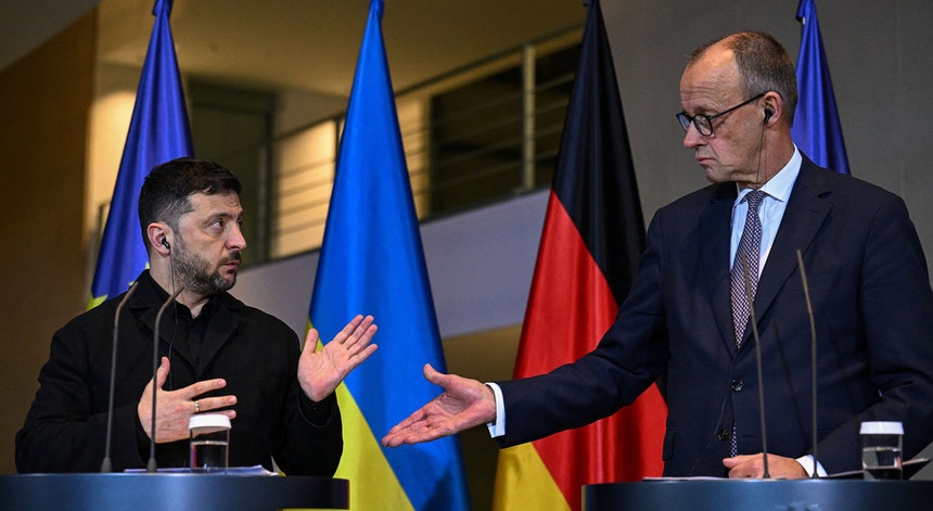 Volodymyr Zelensky quer entender "claramente" as garantias de segurança do plano de paz