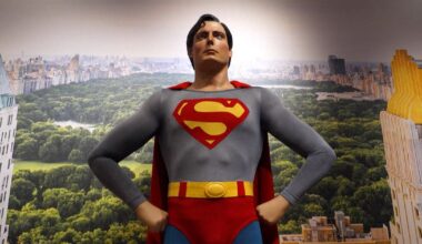 Traje original de ‘Superman’ usado por Christopher Reeve será leiloado por mais de R$ 4 mi – R7 Entretenimento