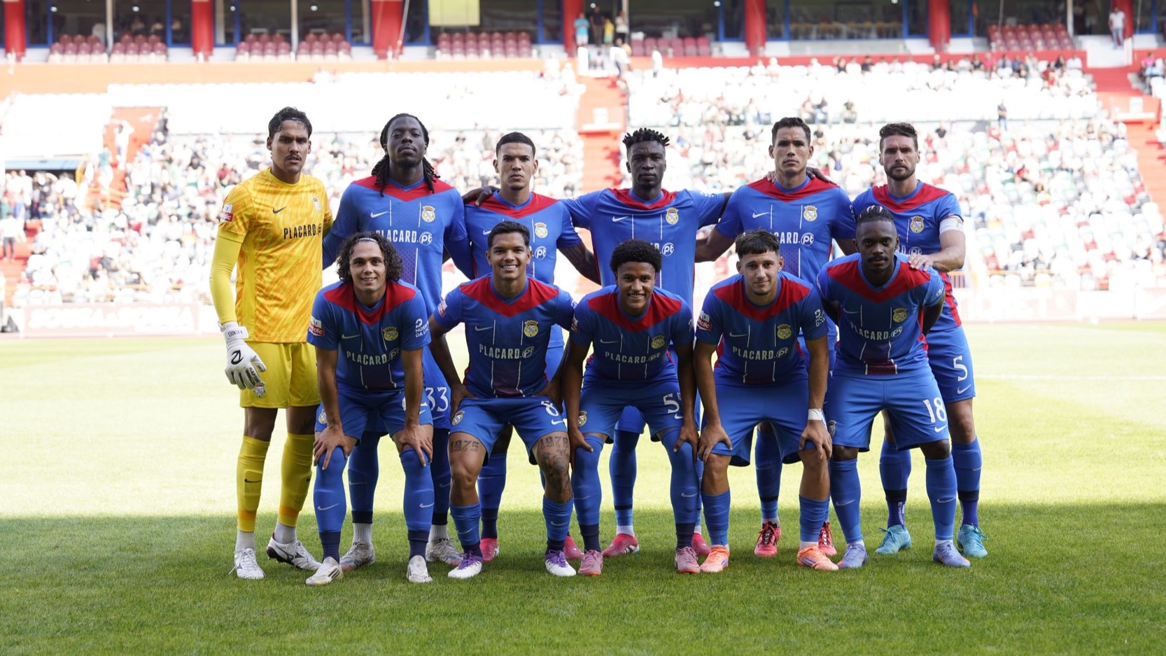 Médio do Alverca observado pelo Benfica e pelo Sporting