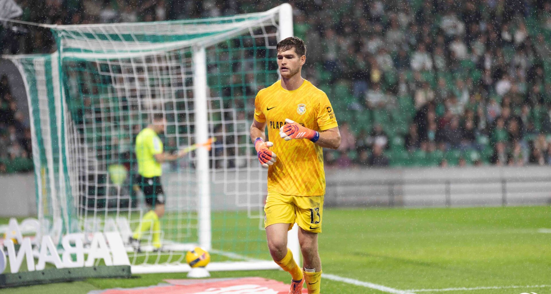 os minutos de utilização dos emprestados das águias a equipas da Primeira Liga