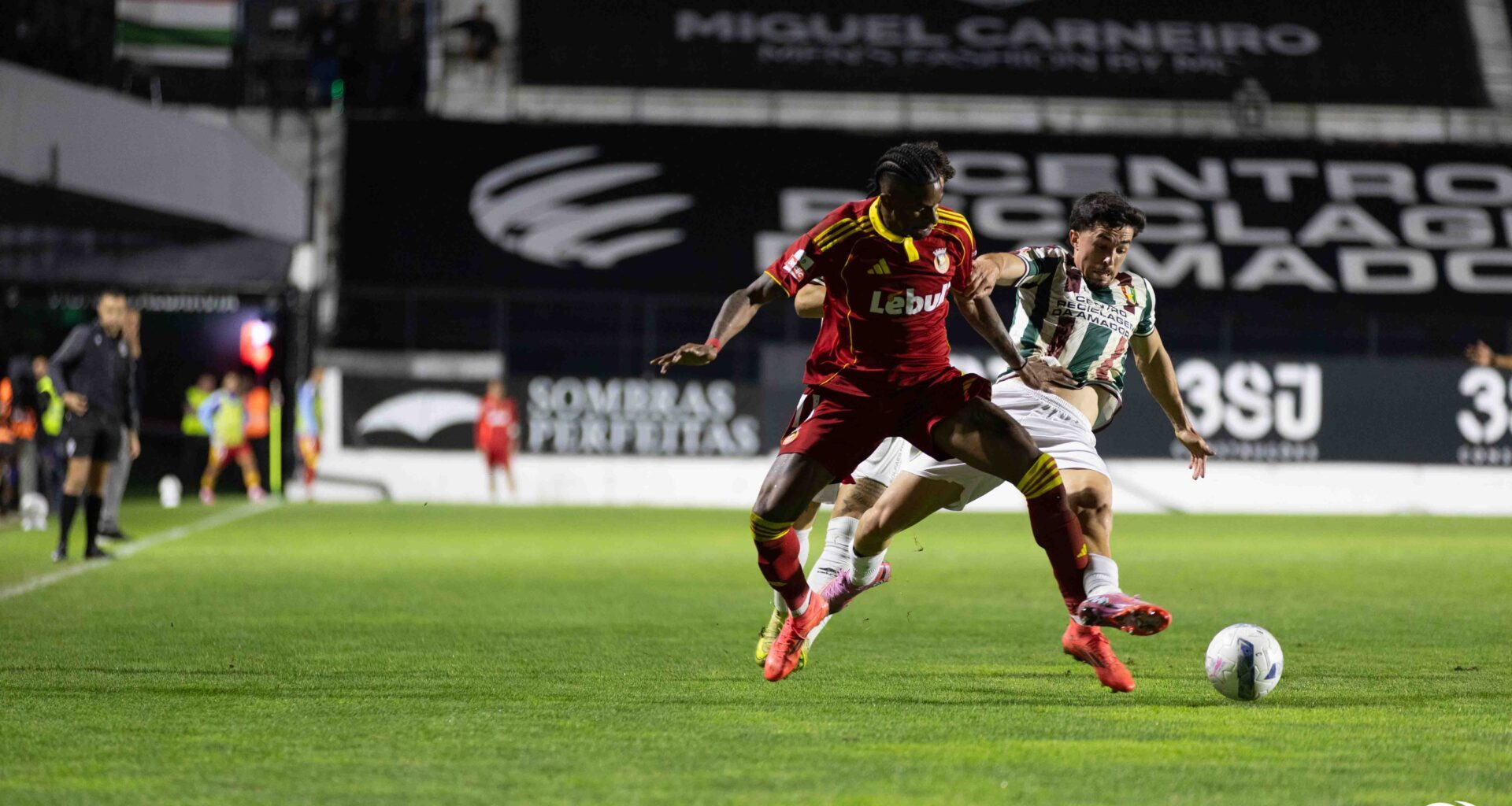 águias torcem o nariz aos 15 milhões de euros pedidos pelo Rio Ave