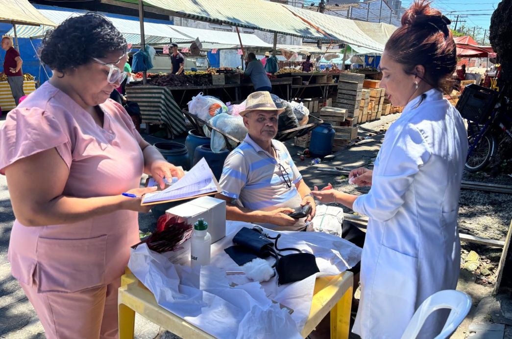 Dezembro vermelho realiza ações nas ruas em Cubatão – Prefeitura de Cubatão