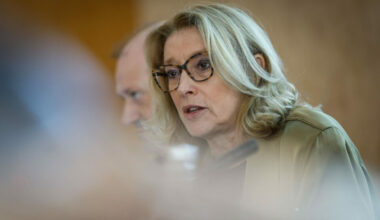 Ministra e UGT retomam negociações amanhã