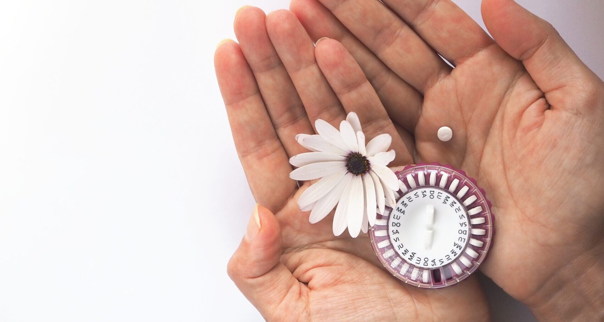 Ressecamento, queda de cabelo e oscilação emocional marcam vida de mulheres 40+ no climatério
