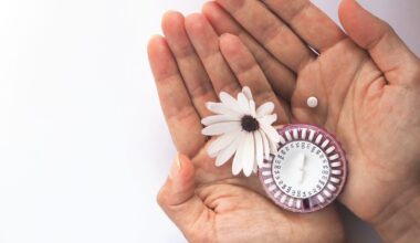 Ressecamento, queda de cabelo e oscilação emocional marcam vida de mulheres 40+ no climatério