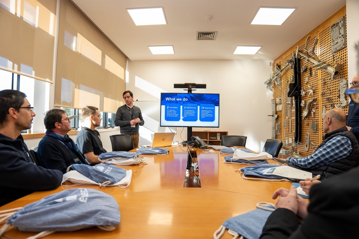 Desta empresa em esposende saem para todo o mundo protótipos de carros e peças de aviões