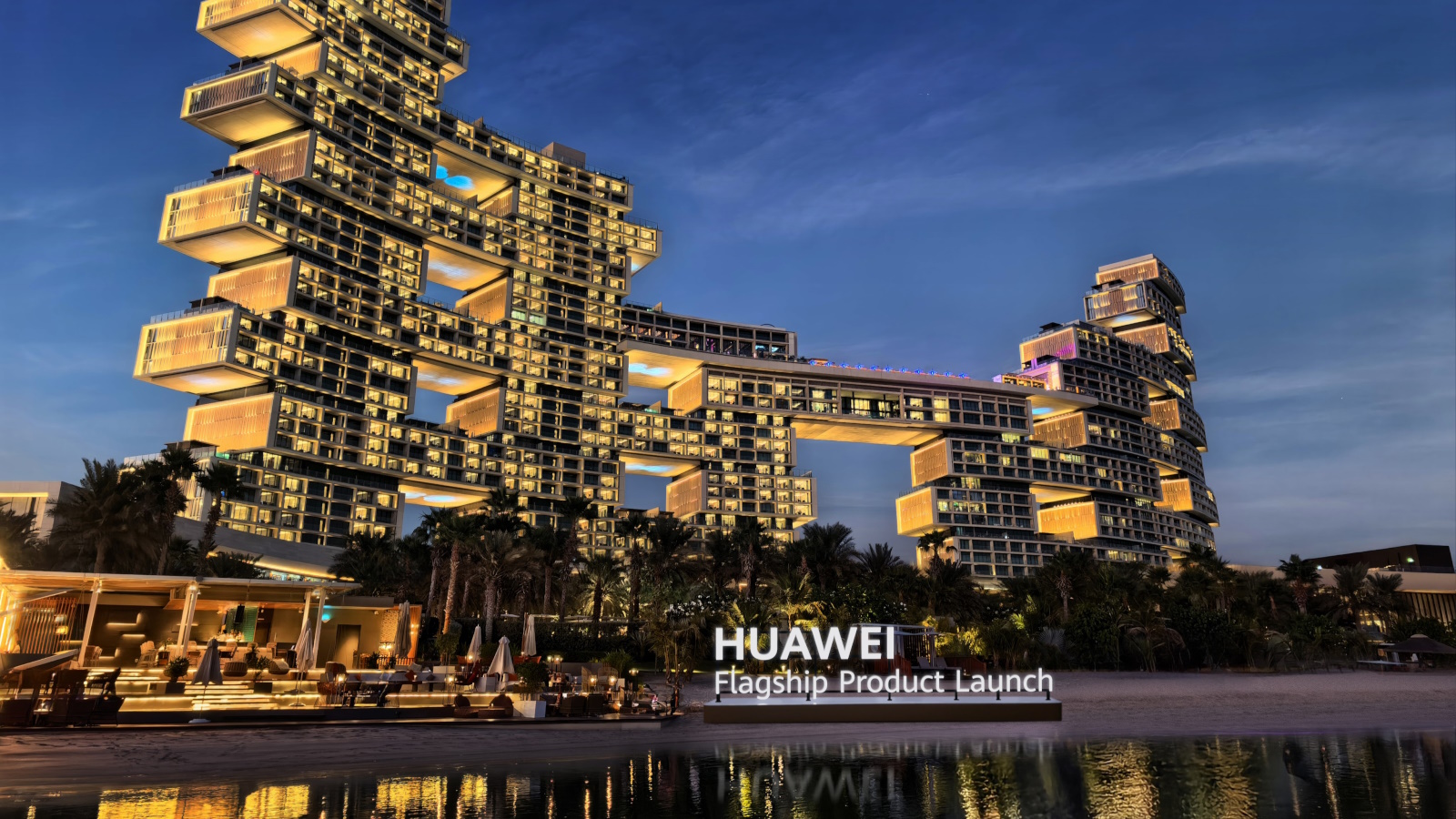 A Huawei apresentou, ontem, no Dubai, uma nova linha de dispositivos sob o mote "Unfold the moment". O ecossistema inclui o smartphone dobrável Huawei Mate X7, os auriculares open-ear FreeClip 2, o smartwatch Watch Ultimate Design e o tablet MatePad 11.5 S 2026.