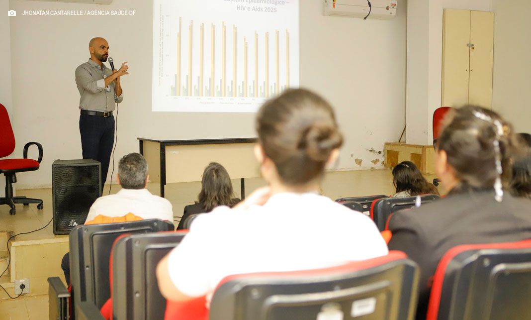 Profissionais de saúde debatem manejo do estágio tardio da infecção pelo HIV; mais de 448 óbitos registrados entre 2020 e 2024