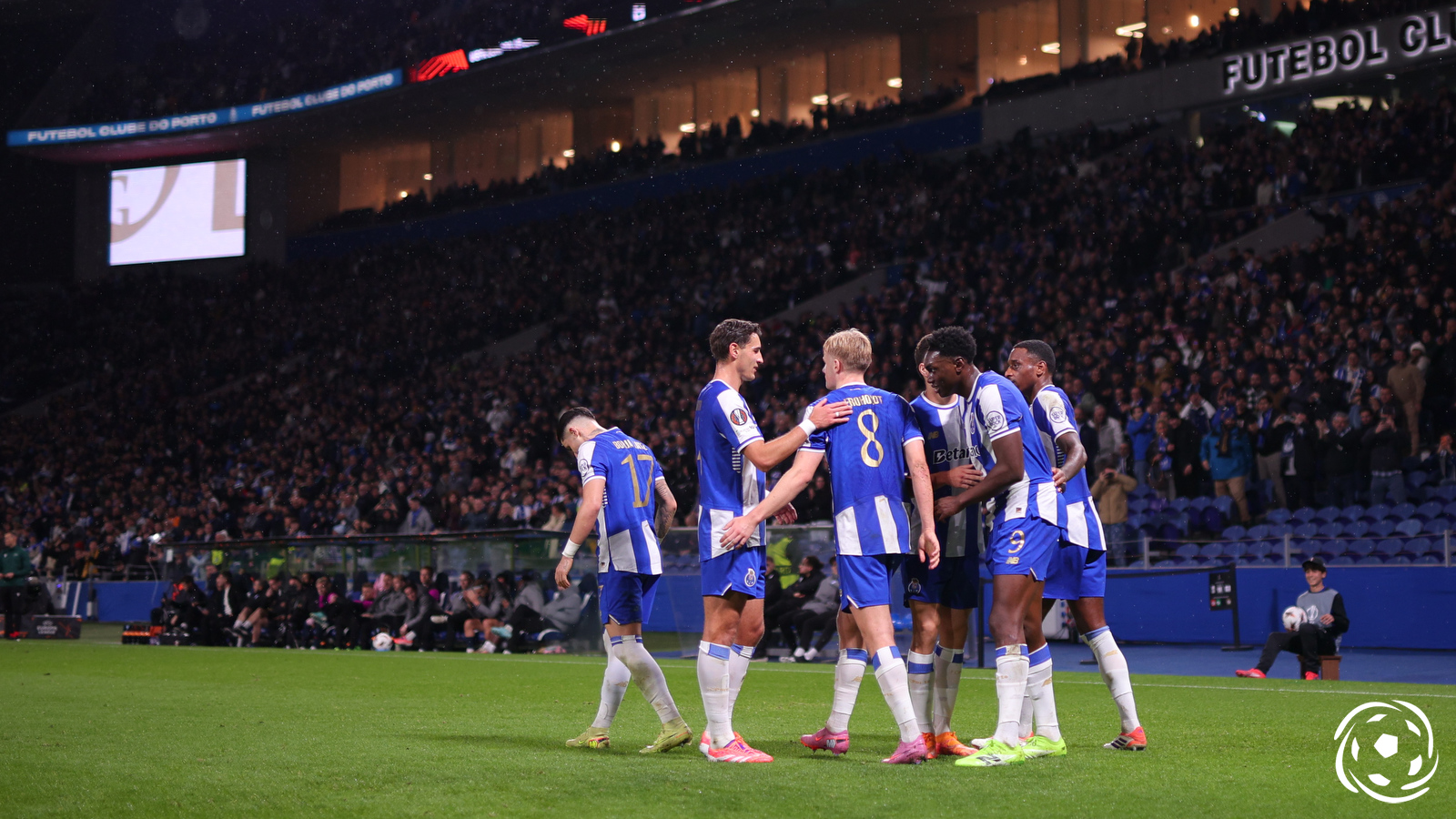 FC Porto não está sozinho na corrida por Oskar Pietuszewski: Há 2 gigantes europeus atentos - Bola na Rede