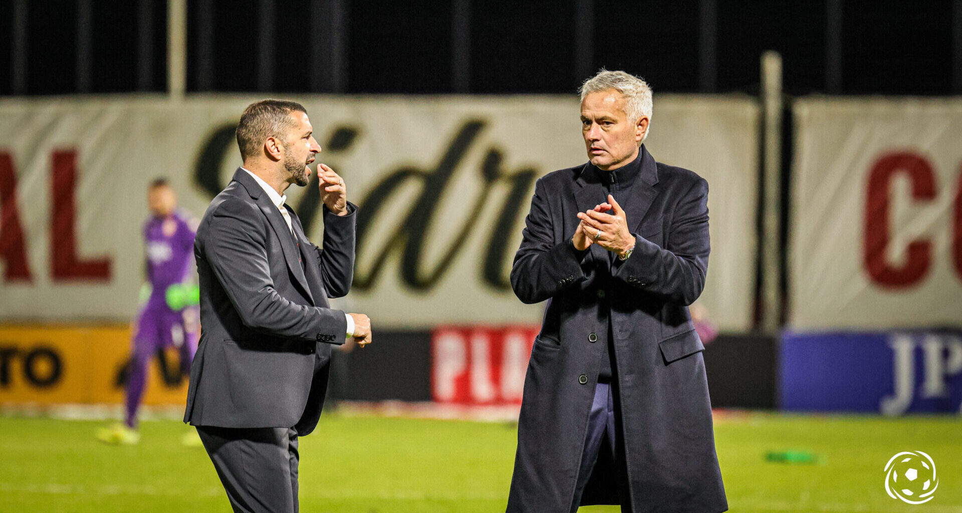 «Ele é um génio, sabe como ganhar jogos de futebol e impedir que boas equipas joguem bem contra ele»