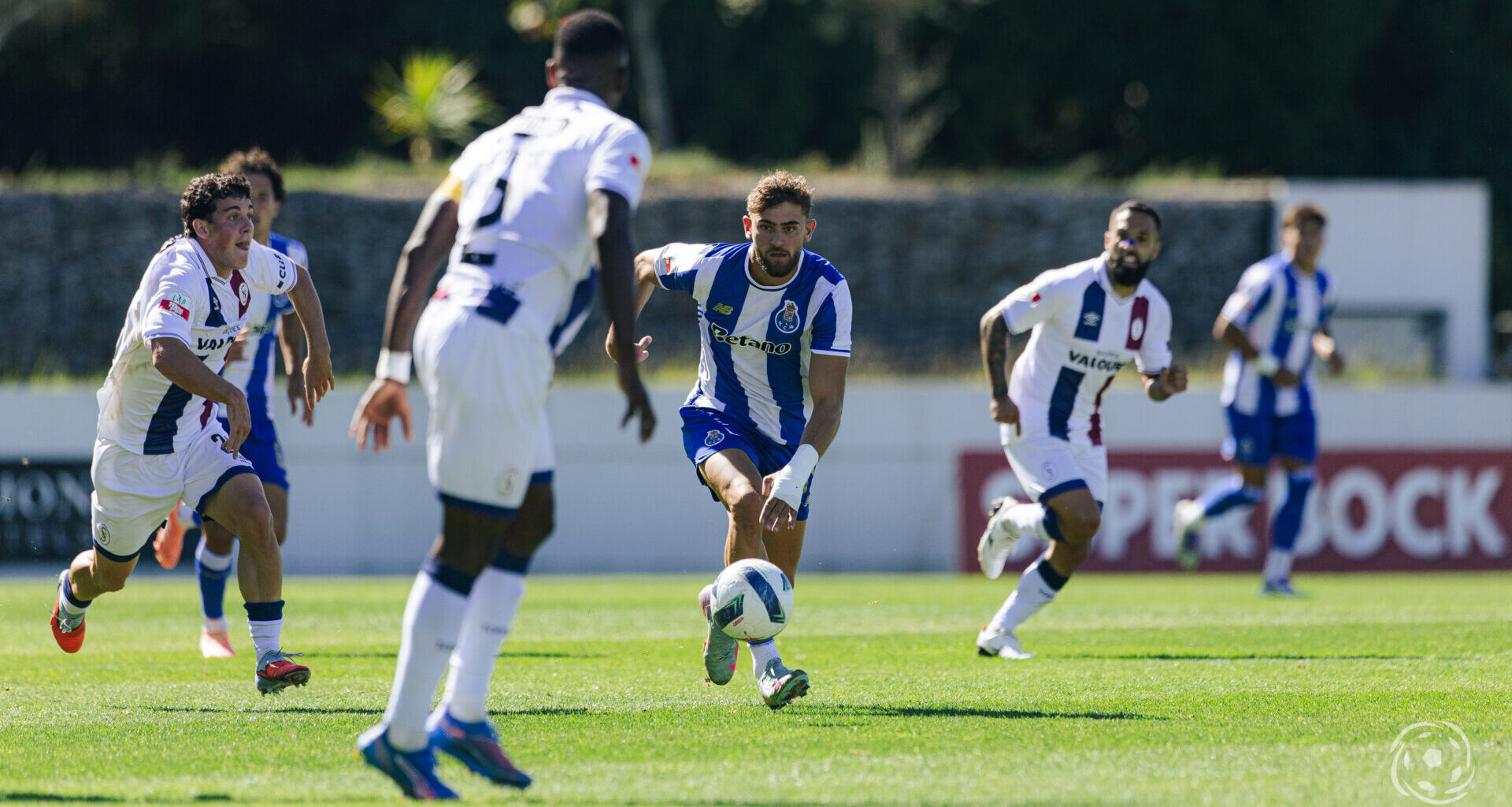 lesão de Luuk de Jong pode dar oportunidade a um jogador jovem