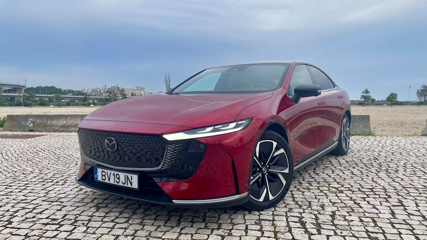 Ao volante do Mazda 6e