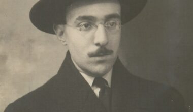 ‘Amar é cansar-se de estar só’ e outras frases poderosas de Fernando Pessoa, que morreu há 90 anos