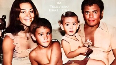 Nívea Maria e Edson França ao lado de seus filhos Viviane e Edson - Reprodução/Memorial da TV Brasileira