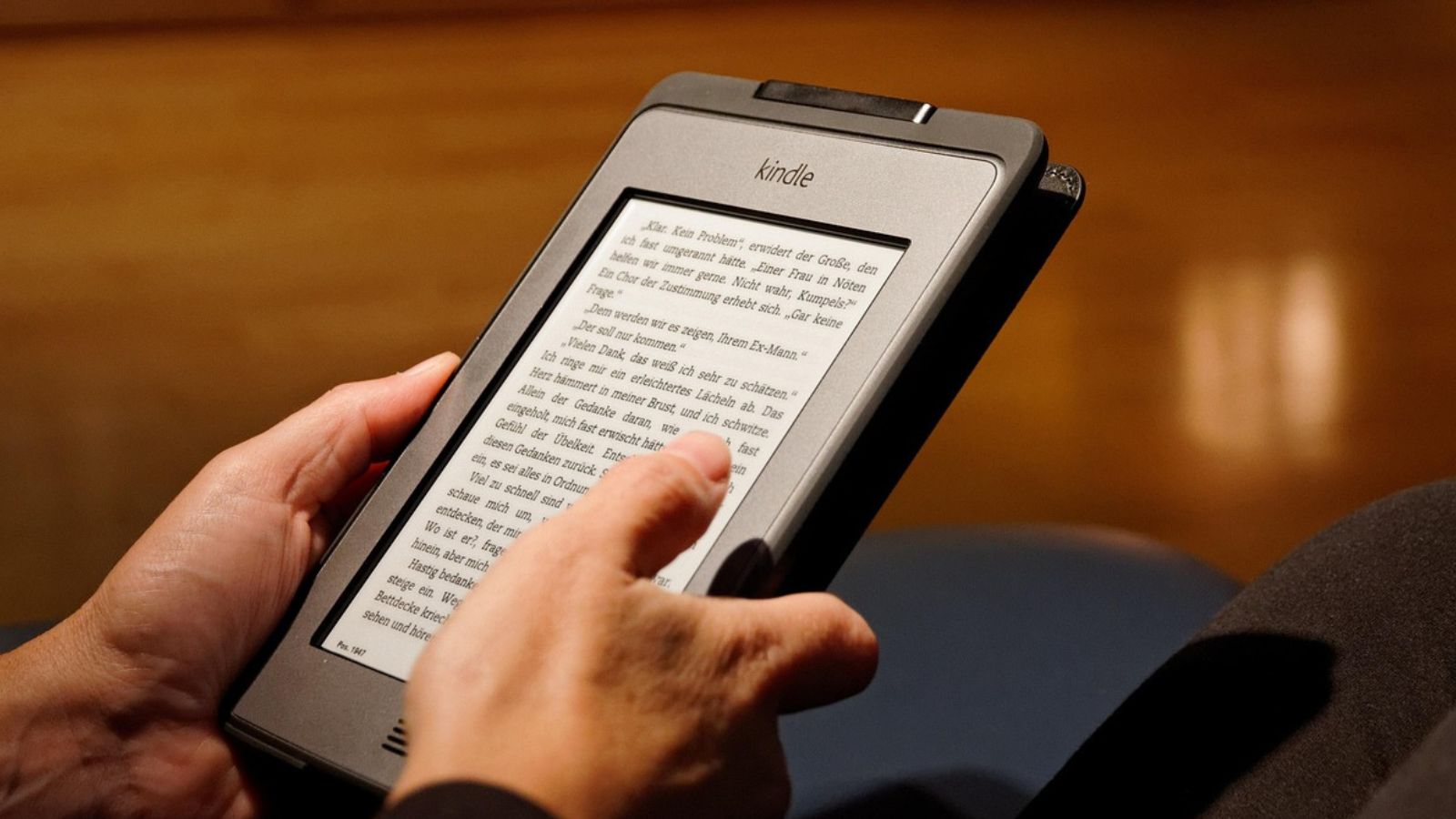 Novo recurso inédito no Kindle usa IA para transformar sua leitura; veja como