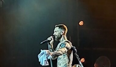 Apoiada em seus grandes hits, Maroon 5 fez show vigoroso nesta noite em São Paulo - poucos viram