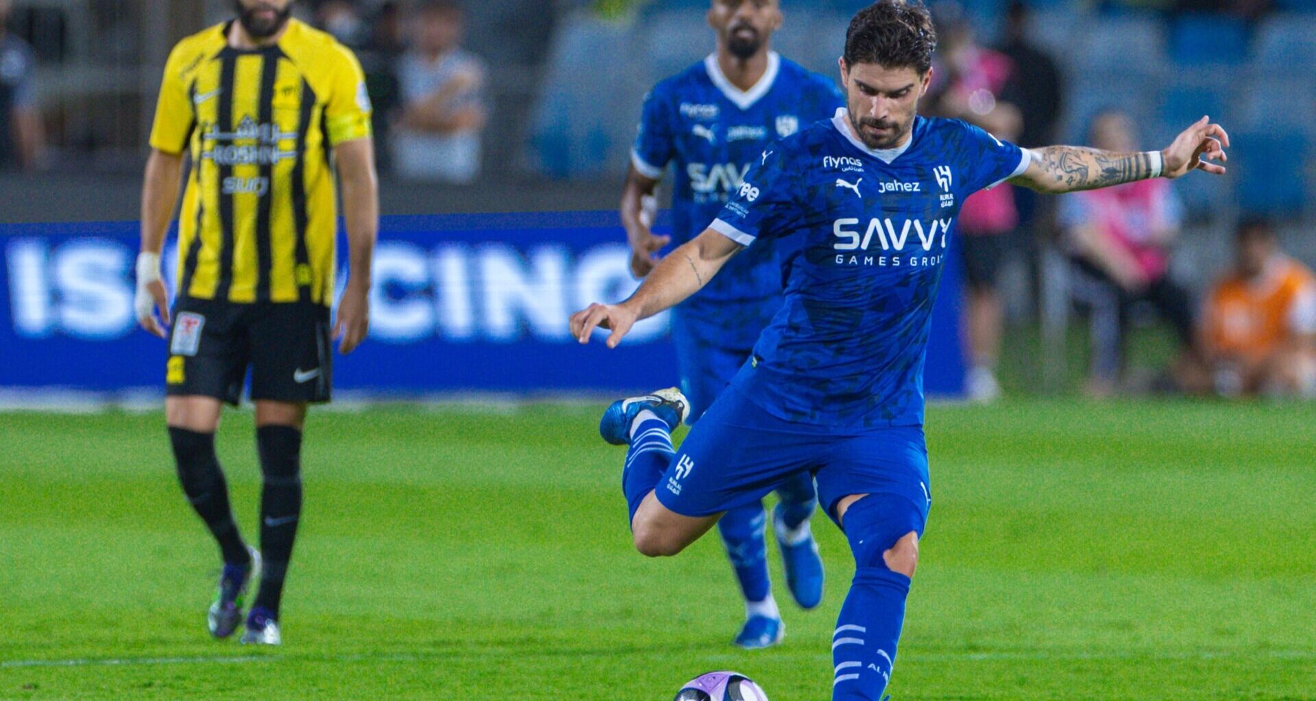 Al Hilal toma decisão em relação ao futuro de Rúben Neves e de João Cancelo