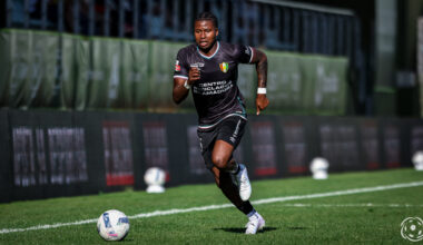 «Pode claramente disputar com o Dahl à esquerda pela posição e podendo também jogar à direita»