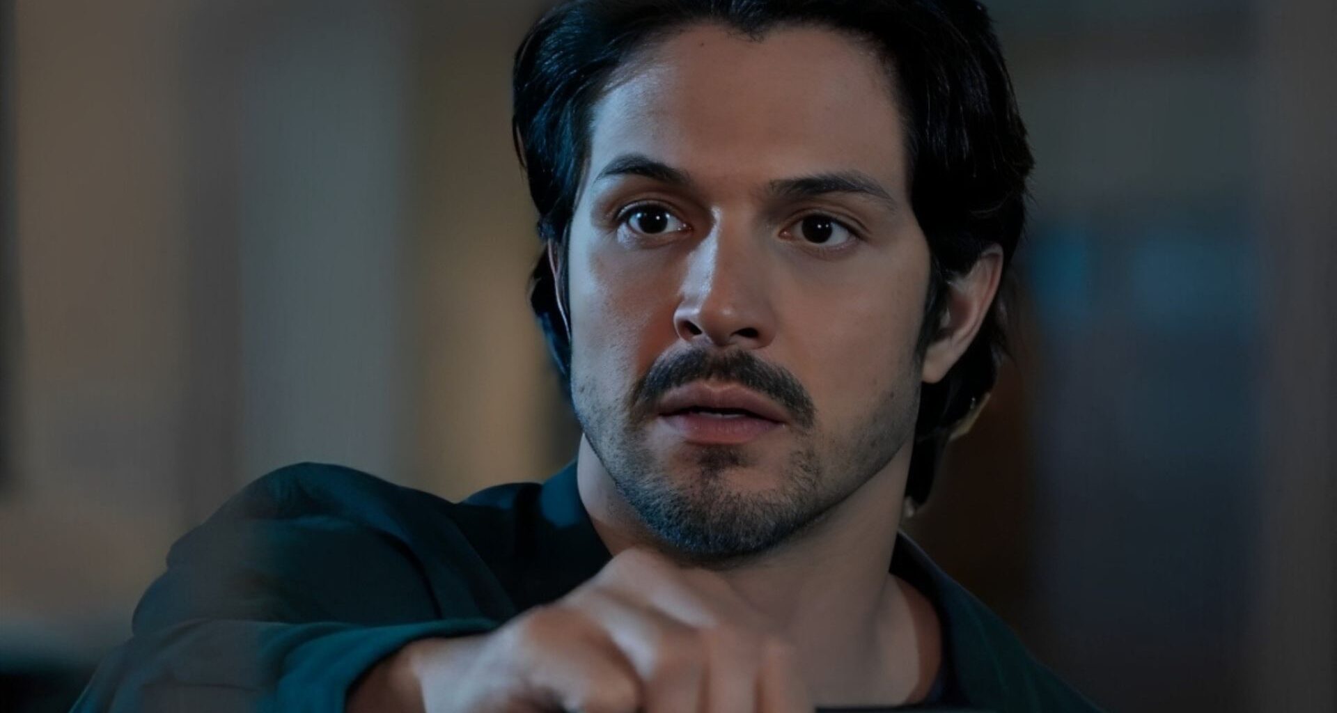 Três Graças: Paulinho joga ética no lixo e esconde prova crucial de crime após flagra