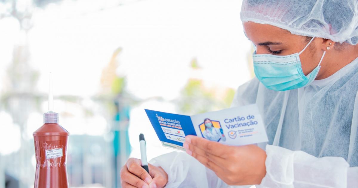 Prefeitura de Maceió | Secretaria de Saúde orienta atualizar o…