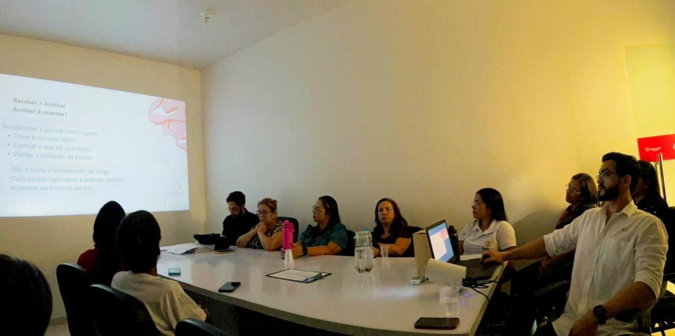 Hemoal Arapiraca treina equipe técnica sobre qualificação em atendimento e procedimentos do Programa Hemovida – Saúde Alagoas