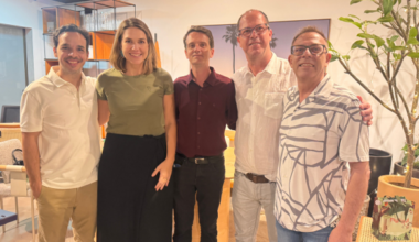 Eduardo (Marche), Camila (Muriqui), o convidado Eduardo Ferrari, C?lio e Raphael (Conceitto), no encontro com arquitetos em Adamantina (Imagens: Siga Mais).