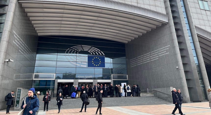 69% em Portugal. Eurobarómetro mostra que euro conserva apoio dos cidadãos